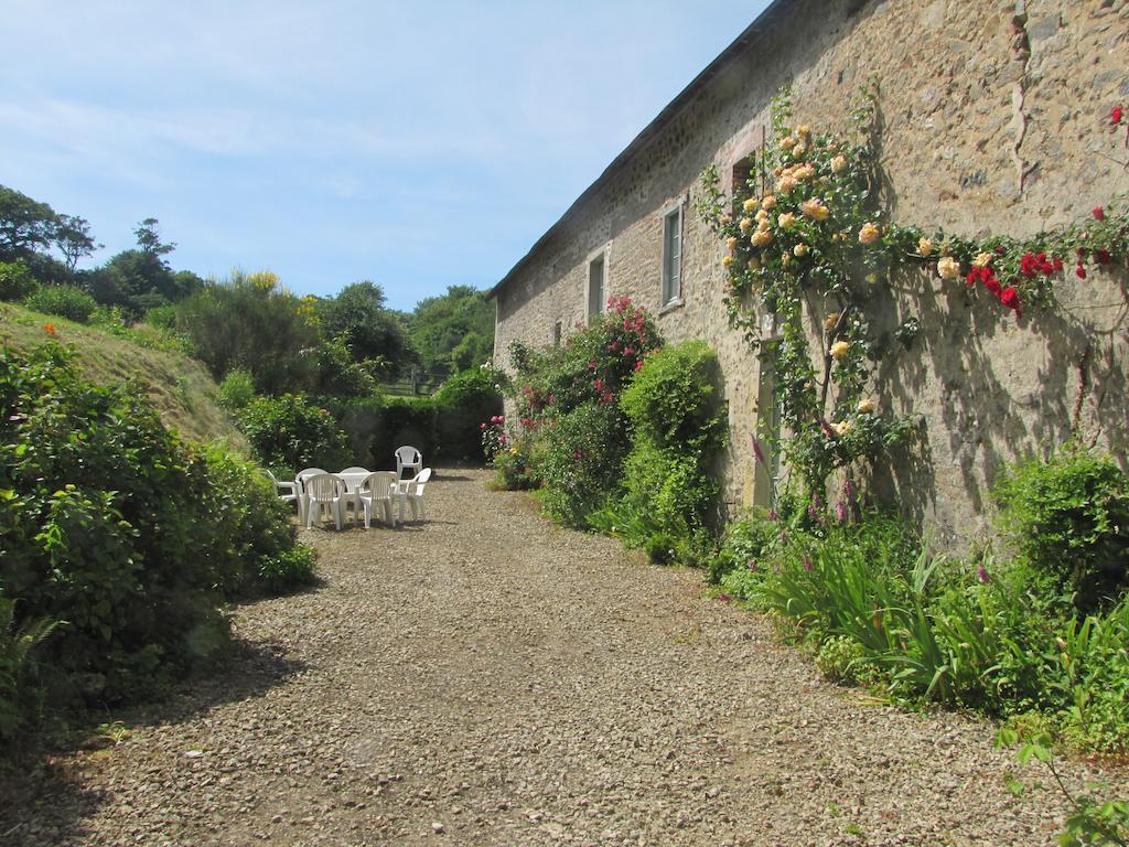 Gite De La Ferme De La Cour Crasville  الغرفة الصورة